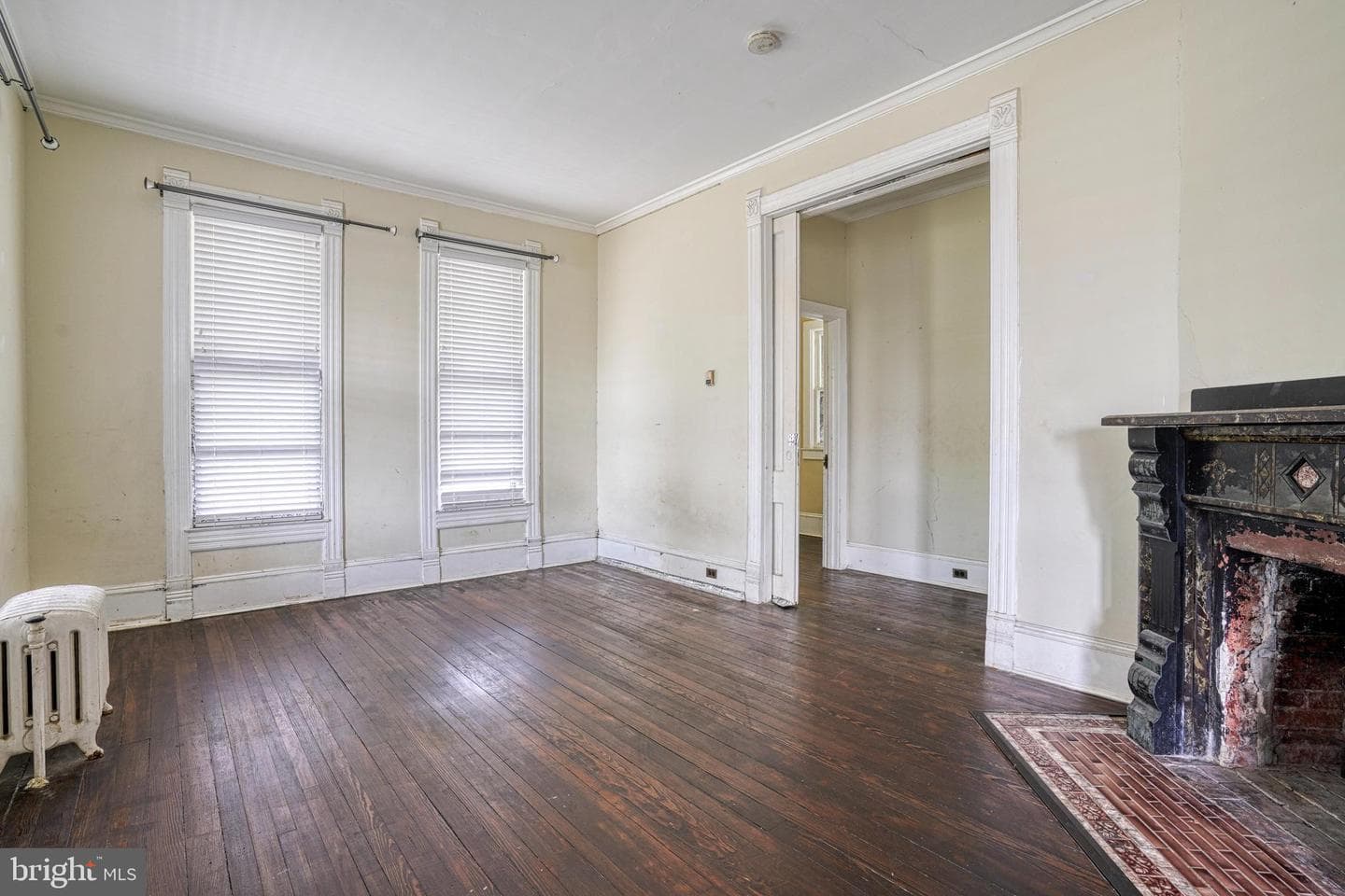 208 W Isabella St photo 15
