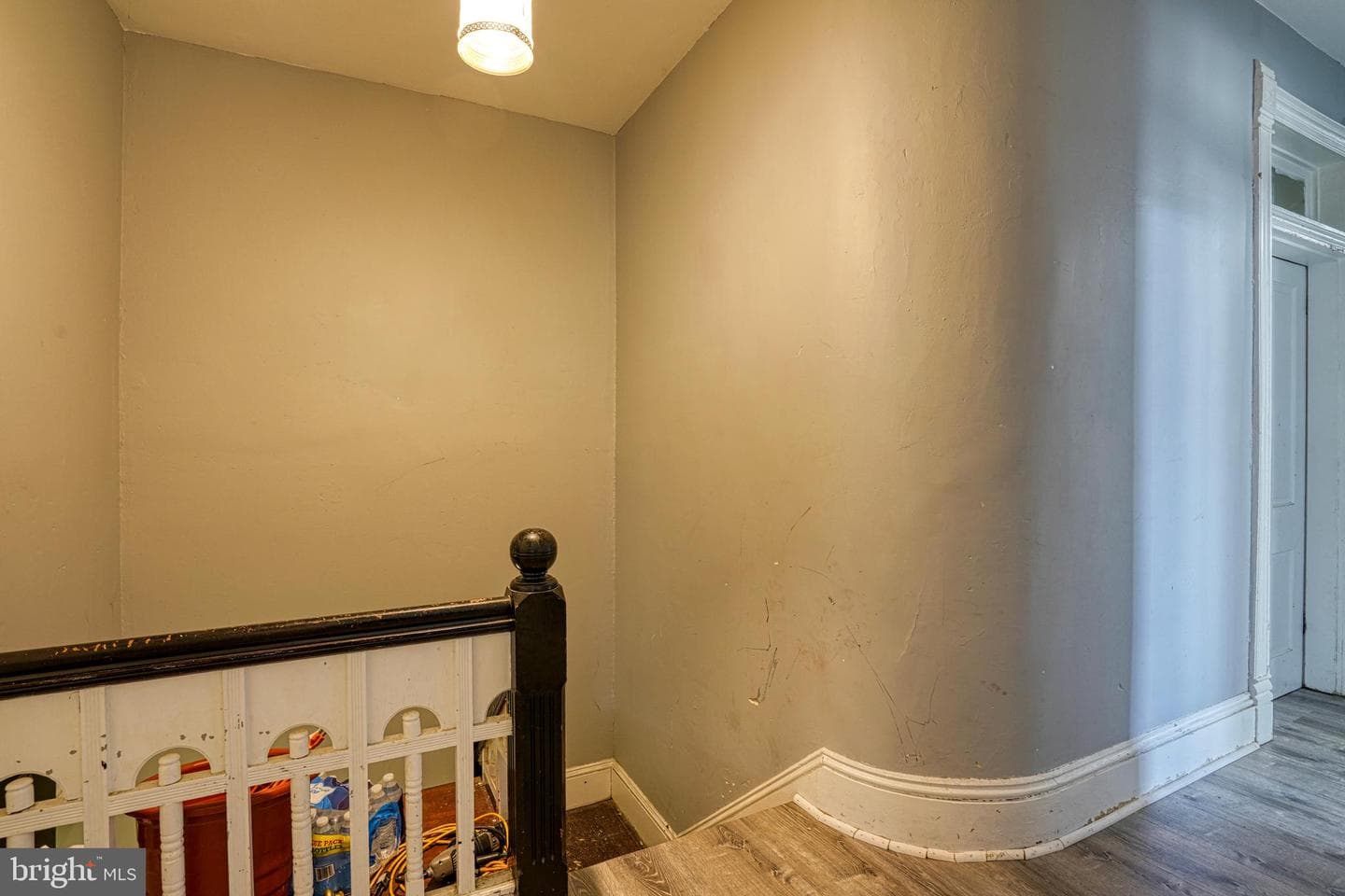 208 W Isabella St photo 34