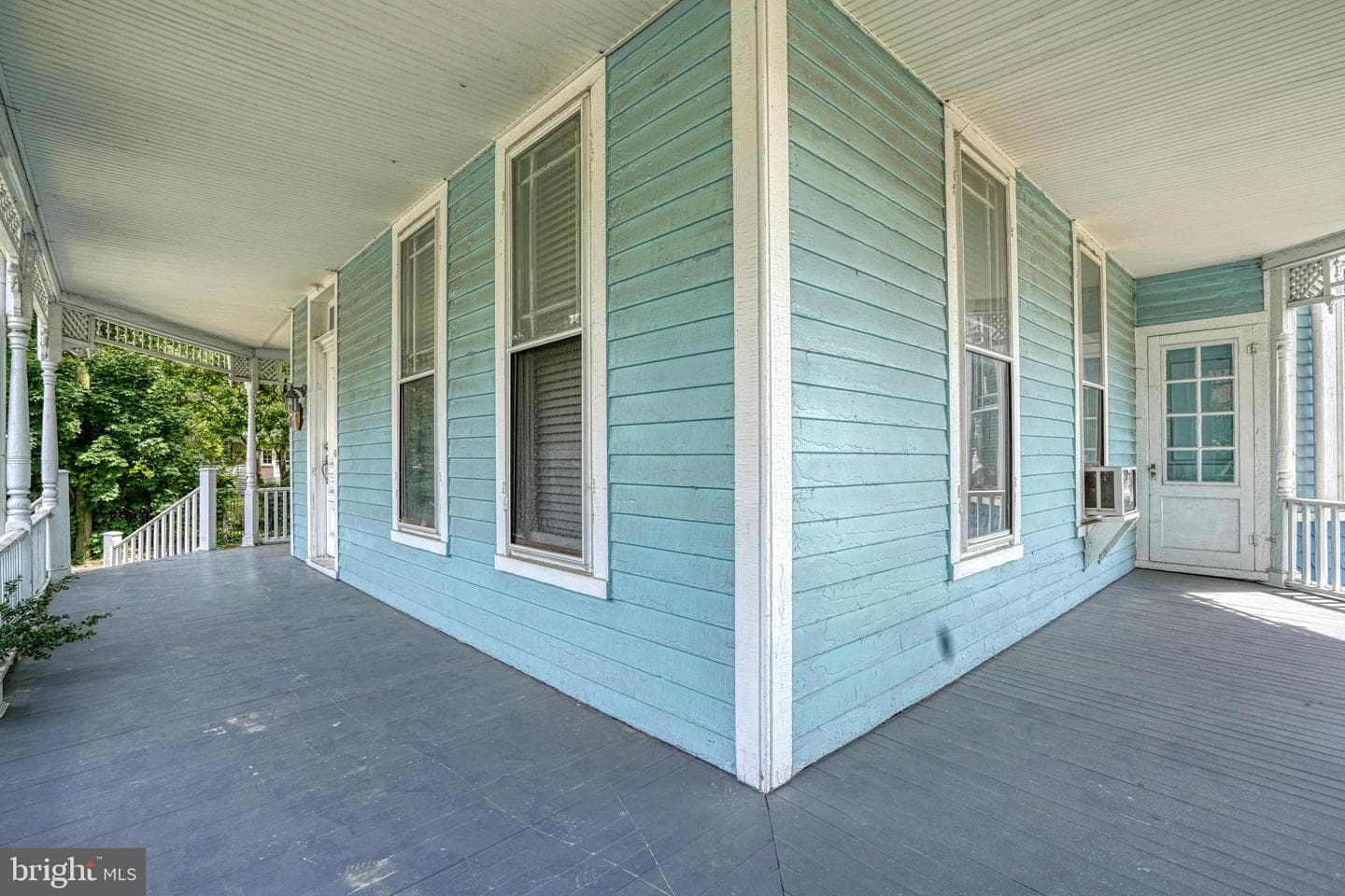 208 W Isabella St photo 81