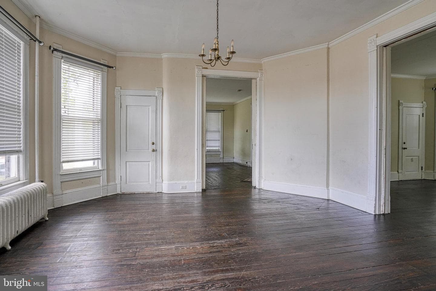 208 W Isabella St photo 9