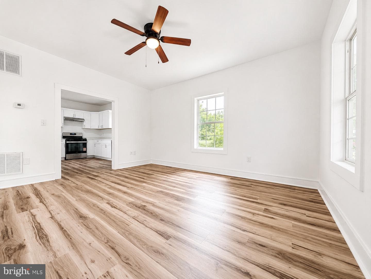 527 Winder Street photo 9