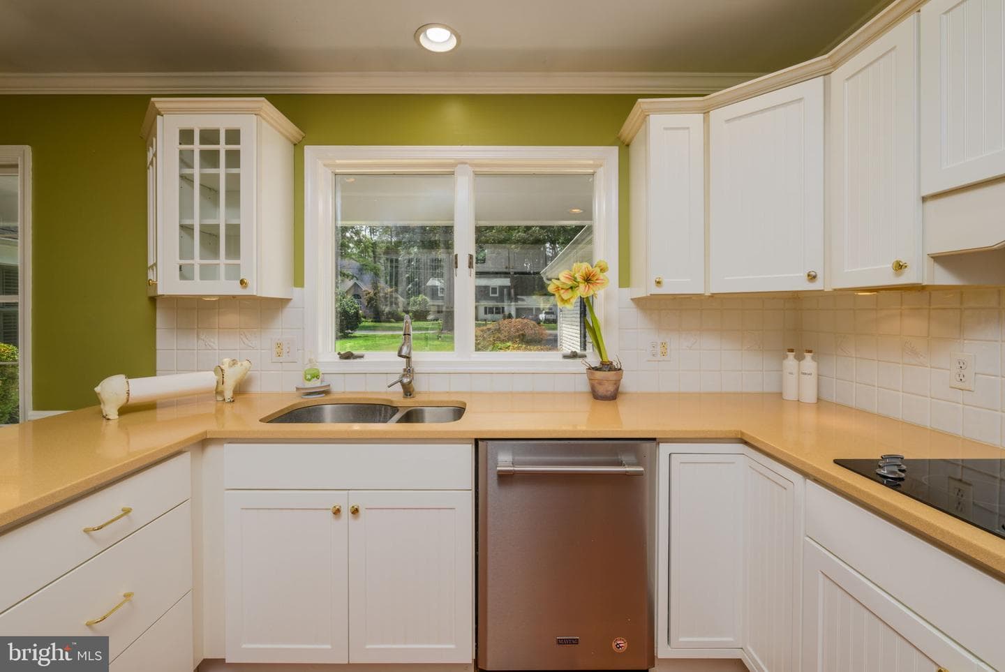 621 Douglas Road photo 27