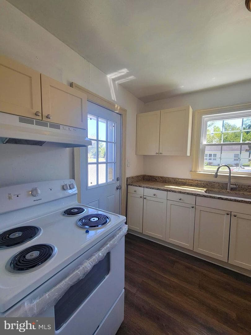 346 Delaware Avenue photo 7