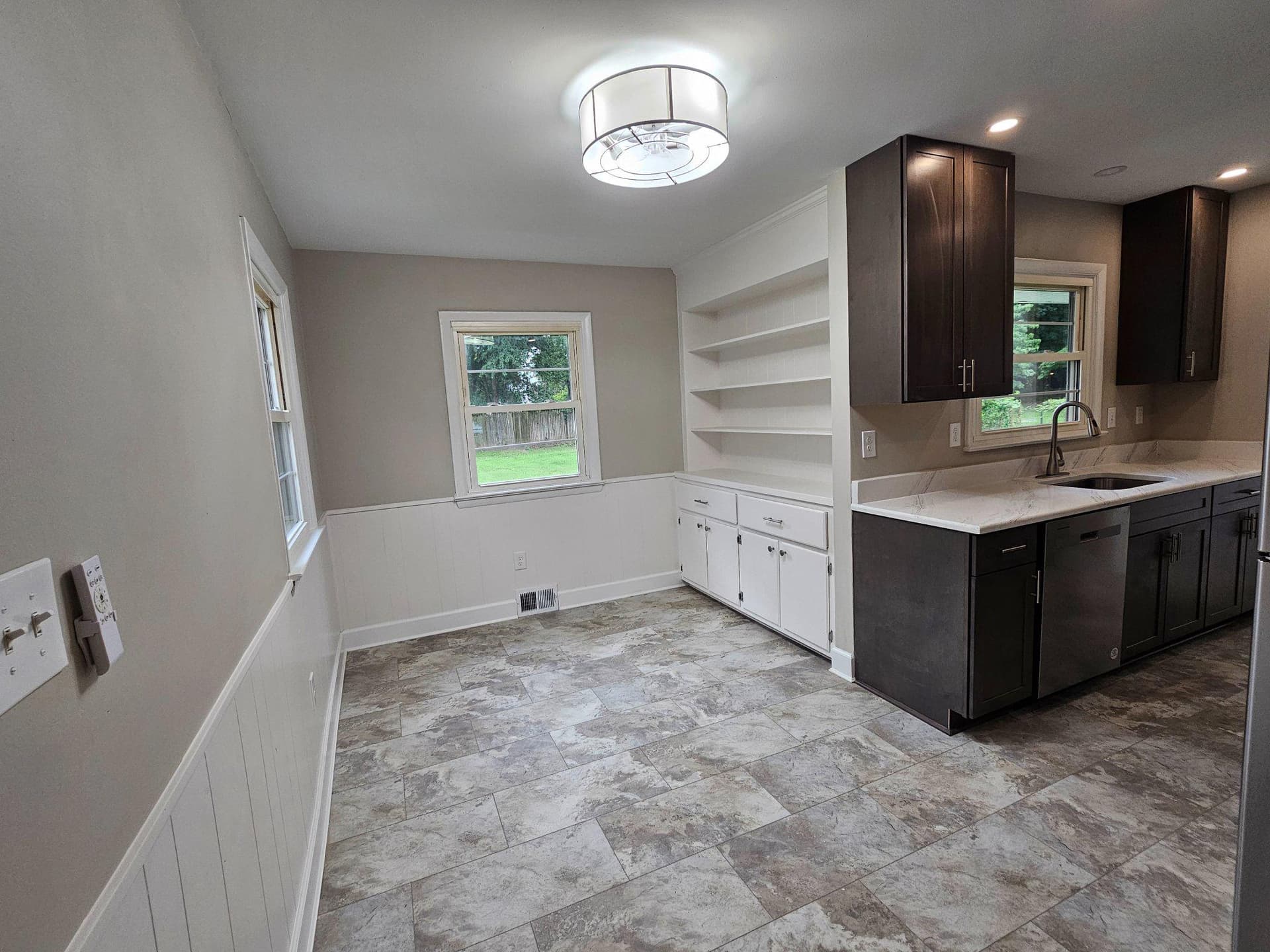 122 Hall Drive photo 9