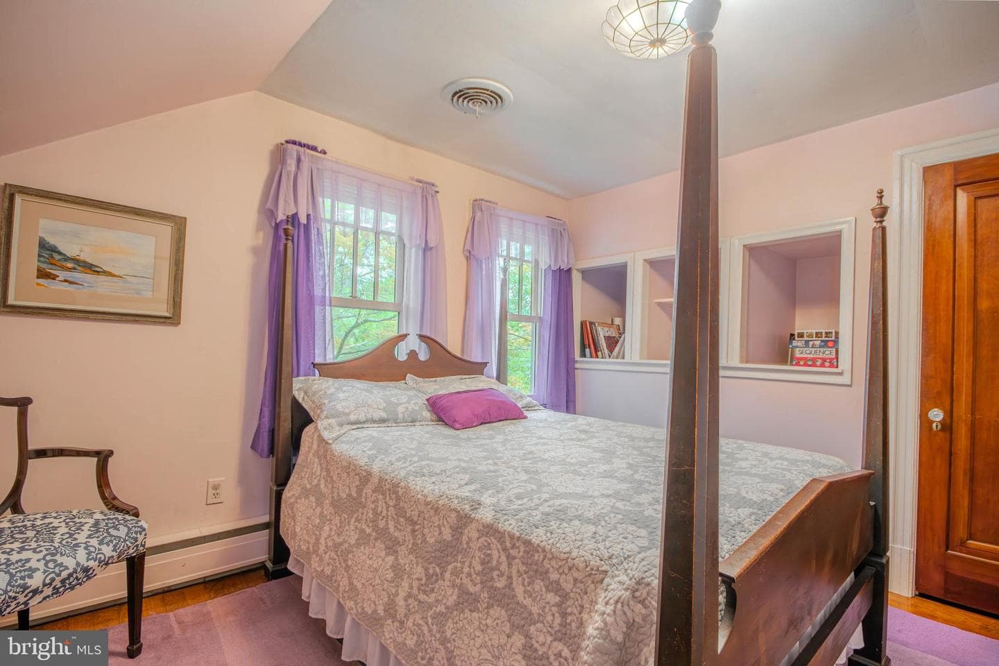 512 W College Avenue photo 32