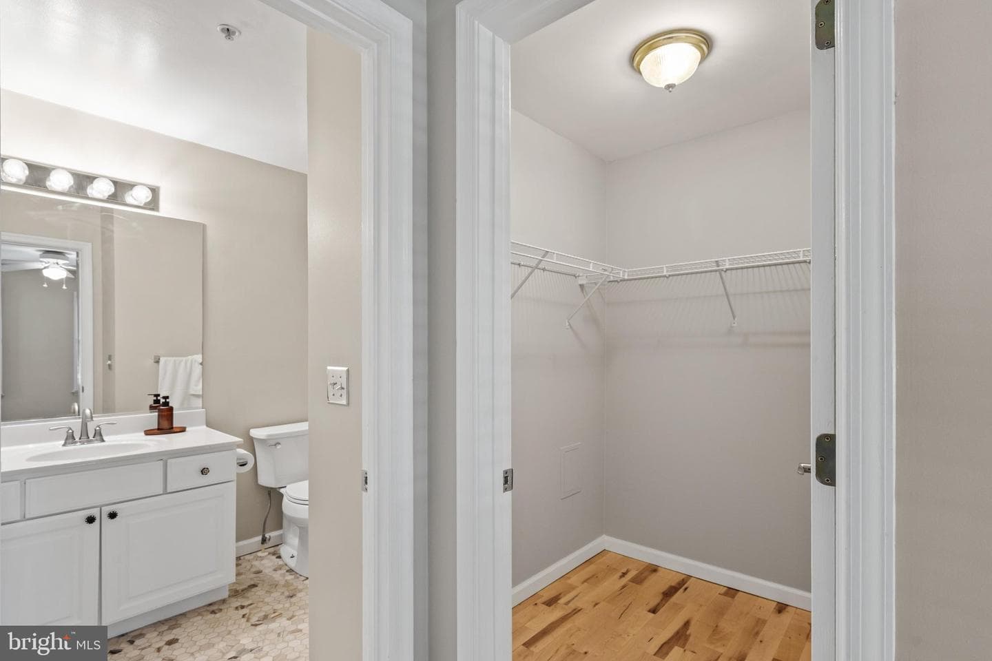 909 Zircon Court photo 20