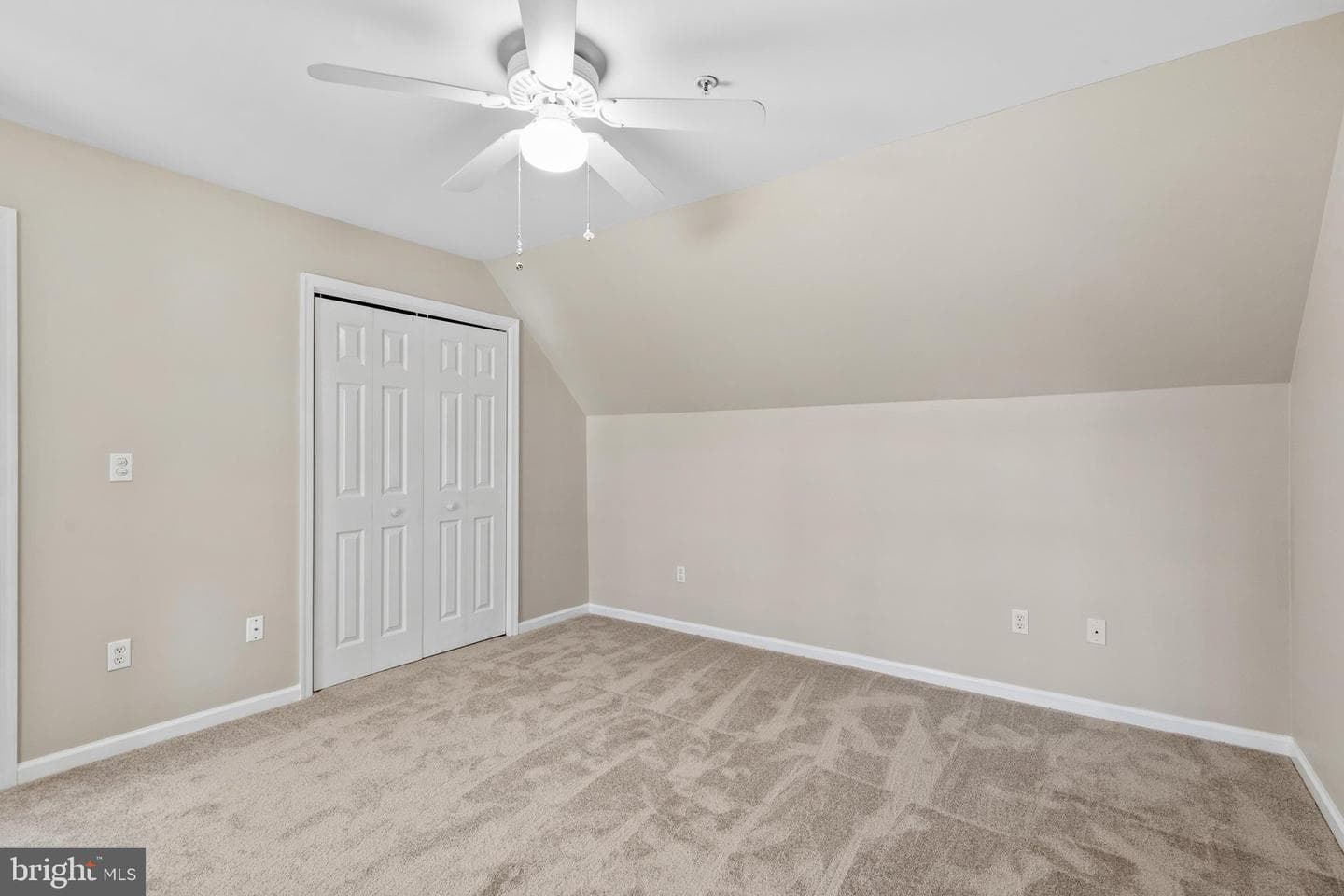 909 Zircon Court photo 30