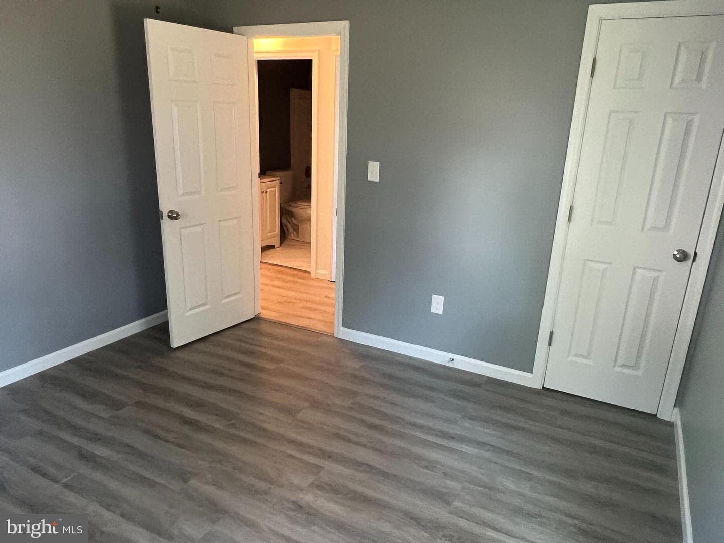 732 Dennis Street photo 18