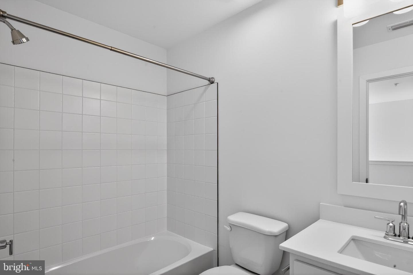 302 Clement Loop photo 21