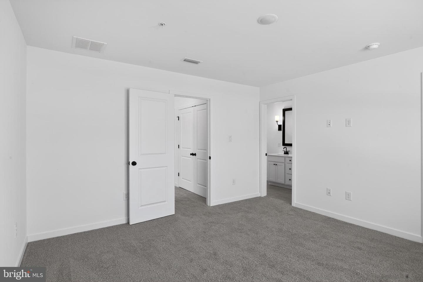 425 Sika Drive photo 14