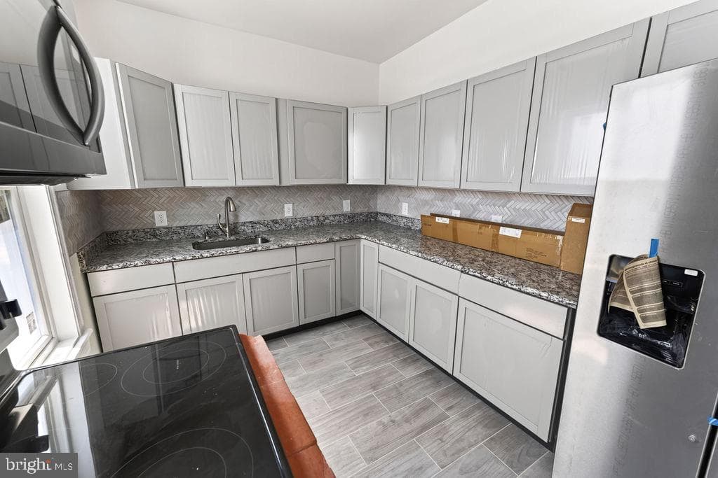 307 Newton Street photo 12