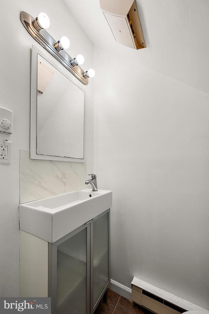 106 Talbot Street #206 photo 23