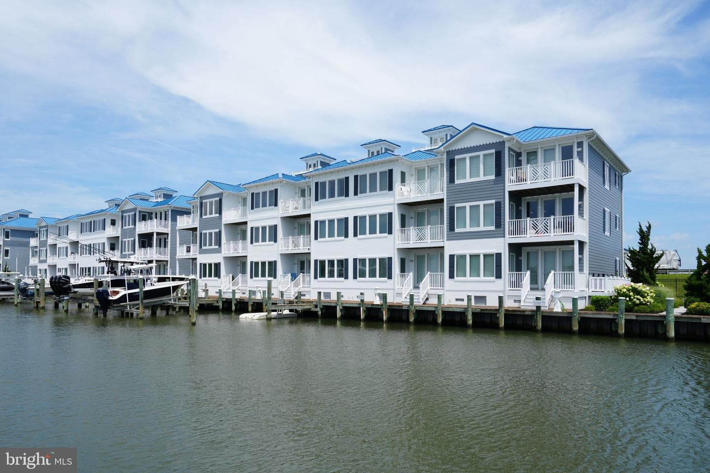 13000 Marina View Lane #27 photo 3