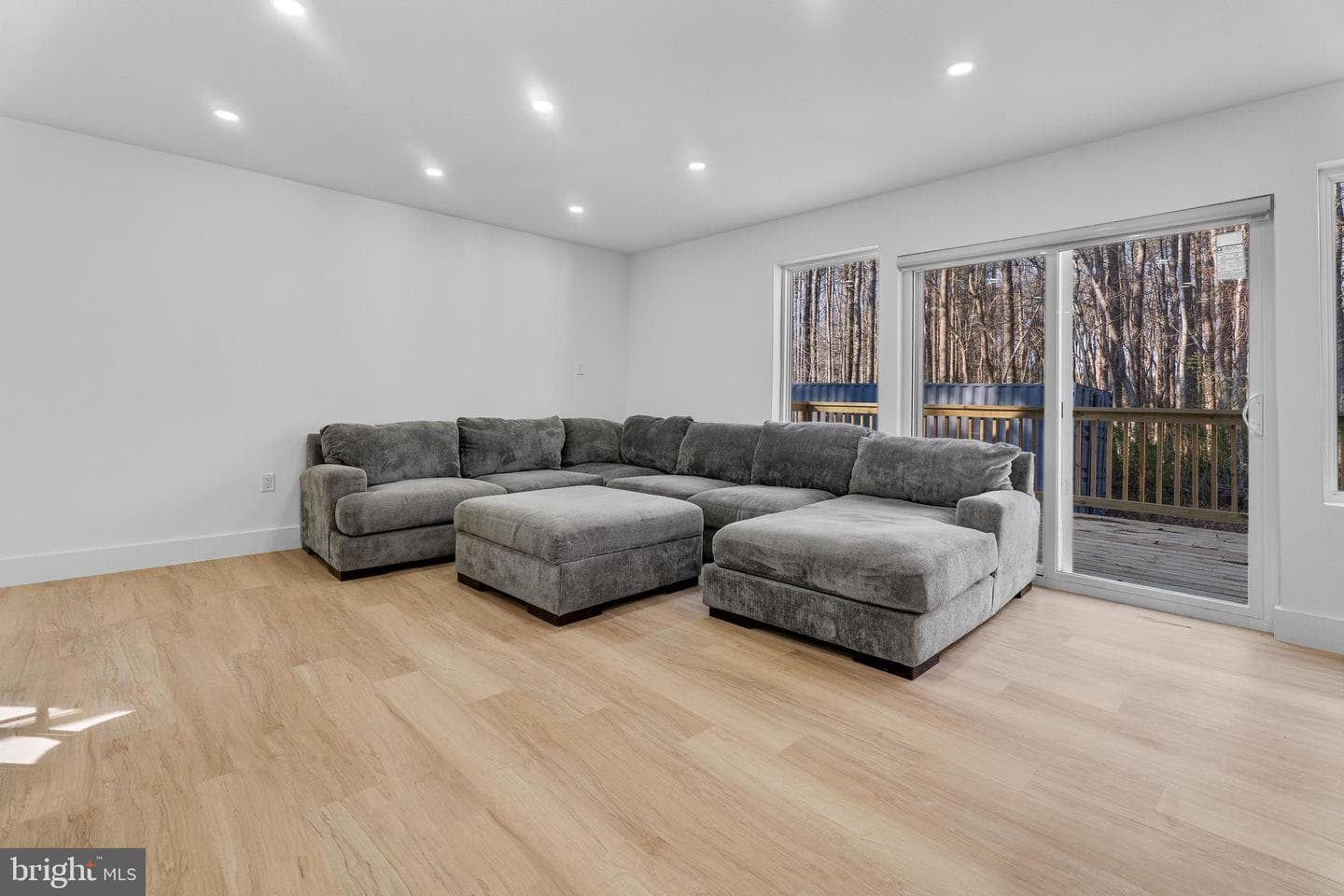 10231 Henry Road photo 19