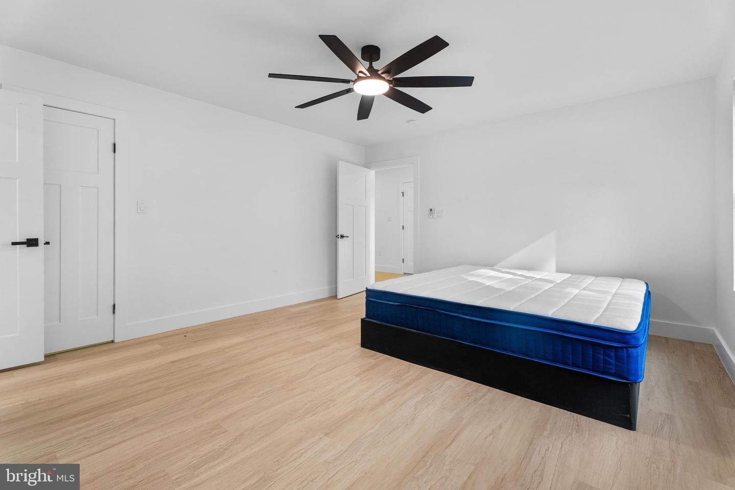 10231 Henry Road photo 26