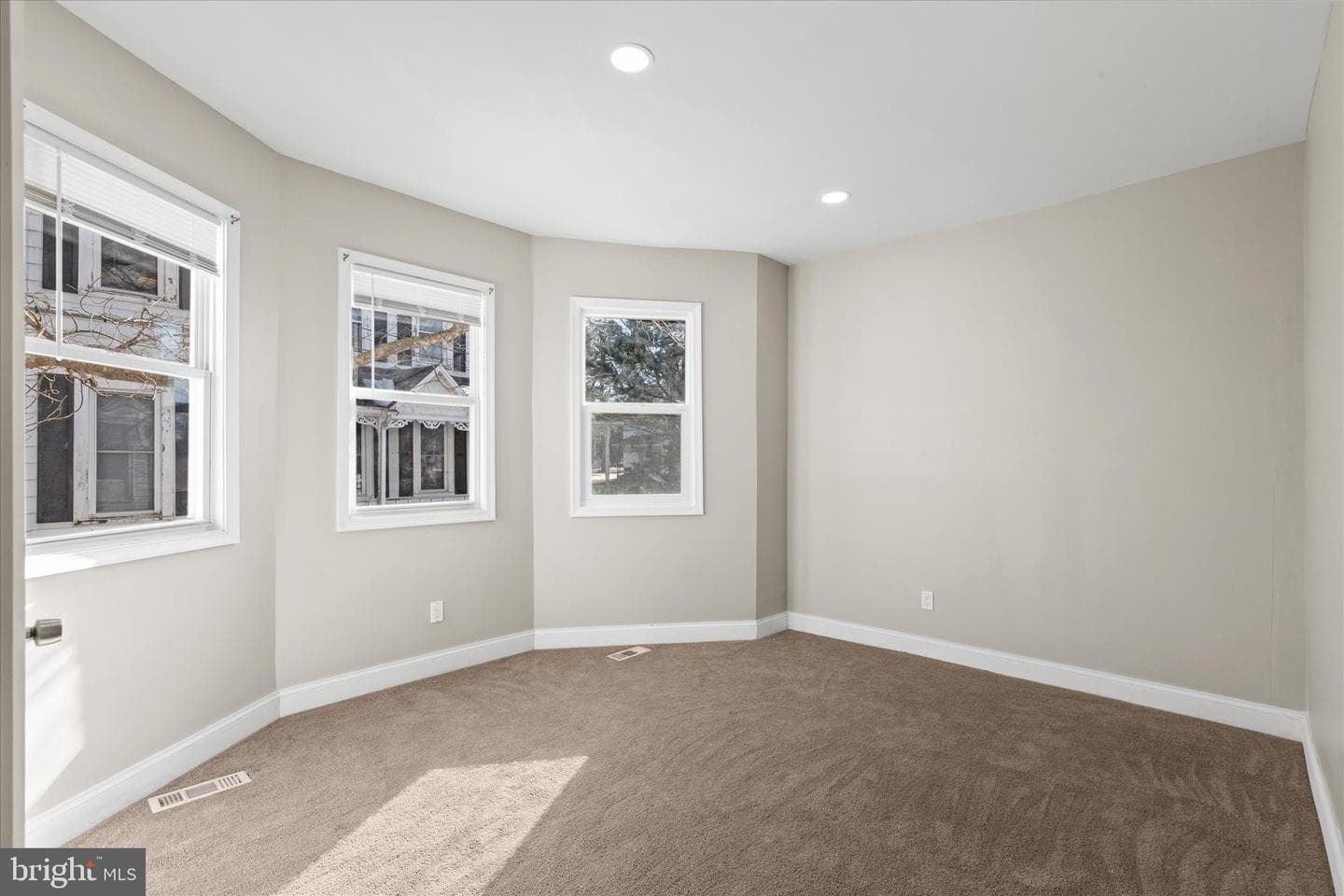 11636 Worcester Highway photo 20