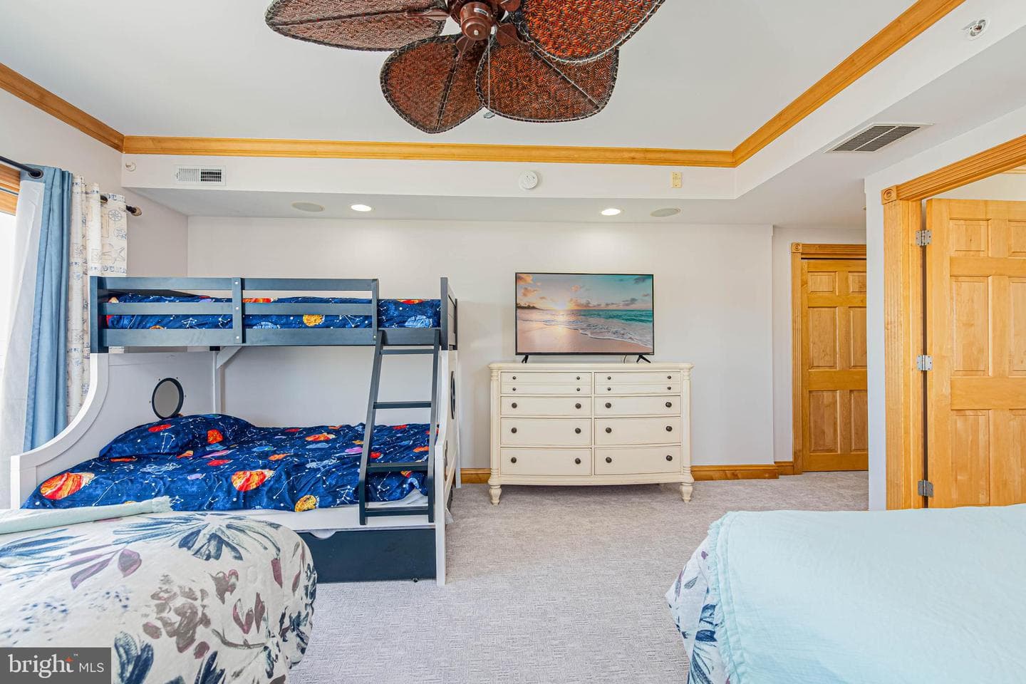 6301 Atlantic Avenue #403 photo 24