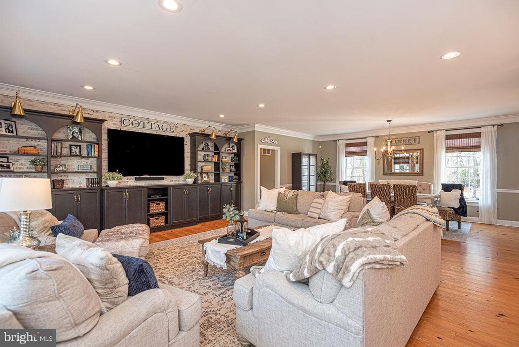 1613 Mercers Way photo 17