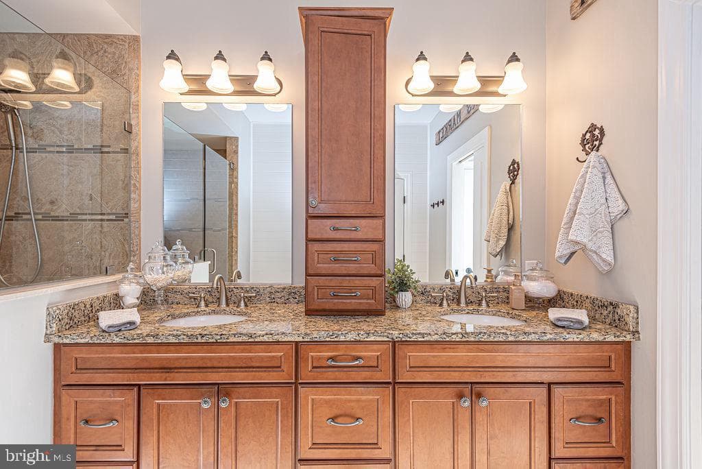 1613 Mercers Way photo 26