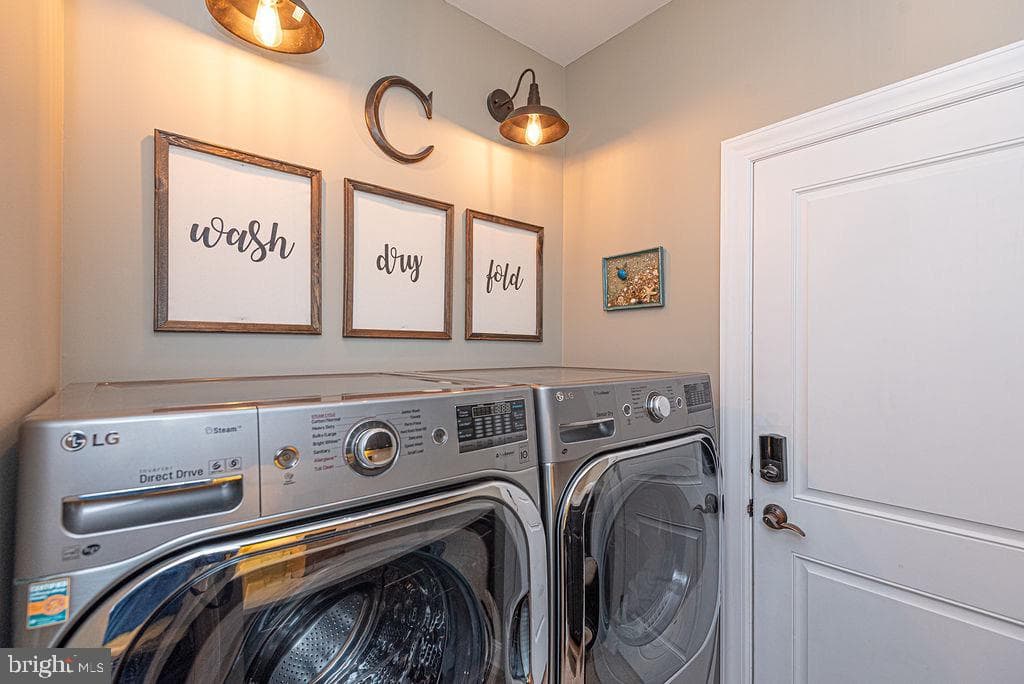 1613 Mercers Way photo 31