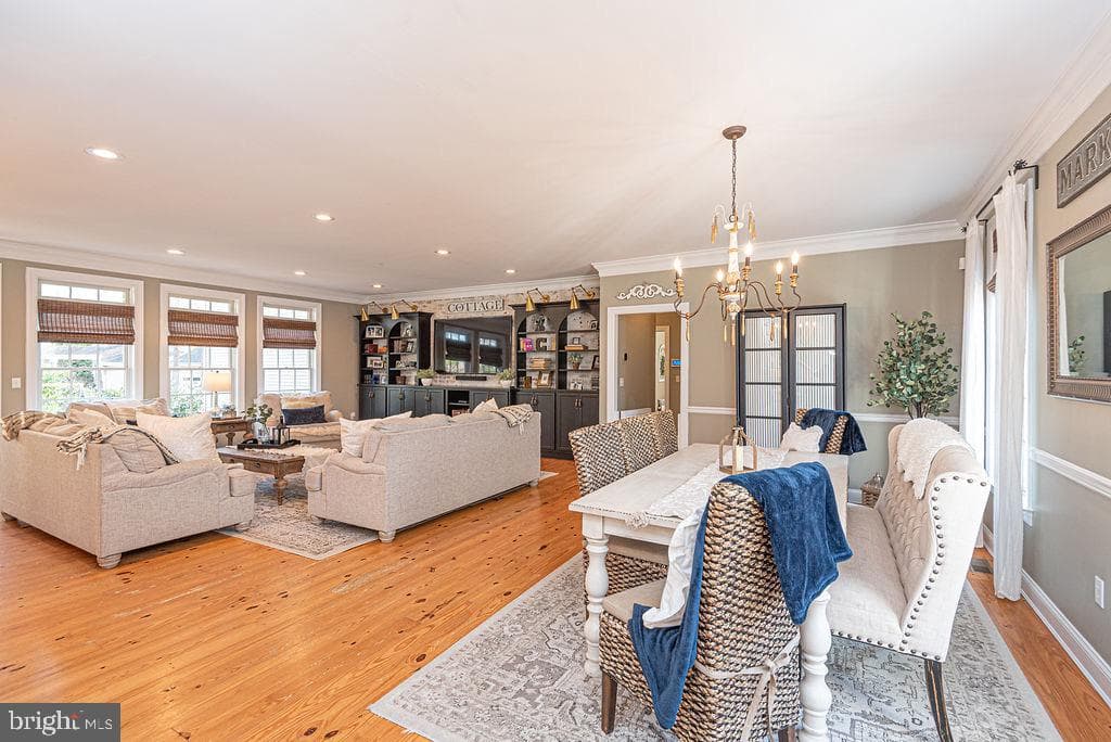 1613 Mercers Way photo 6