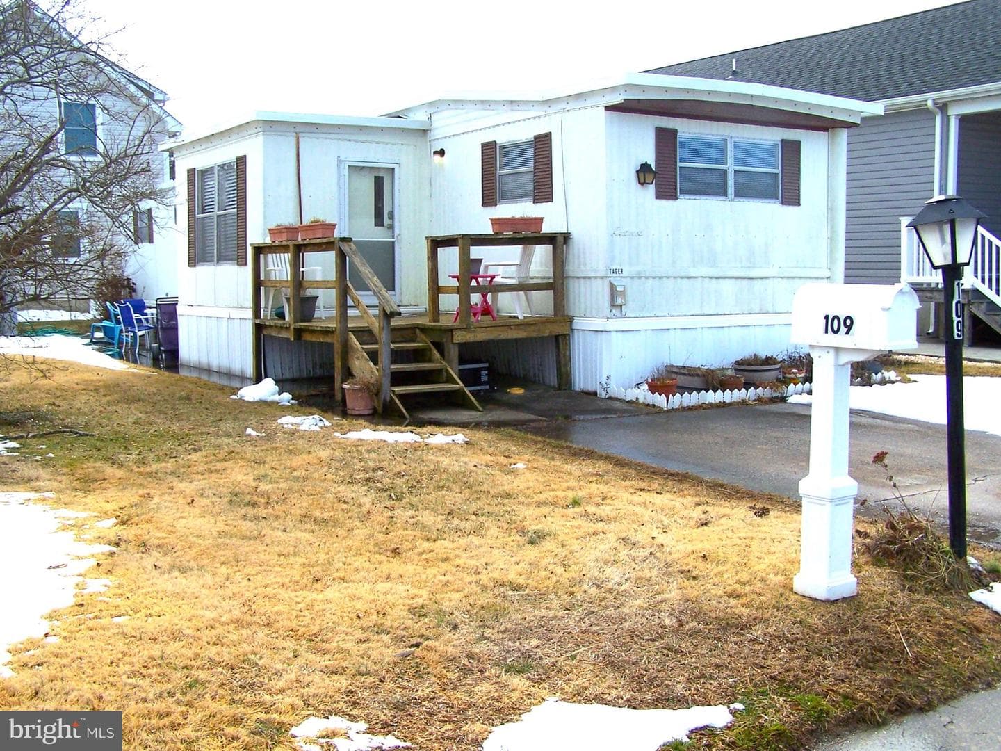 109 Sea Breeze Drive photo 2