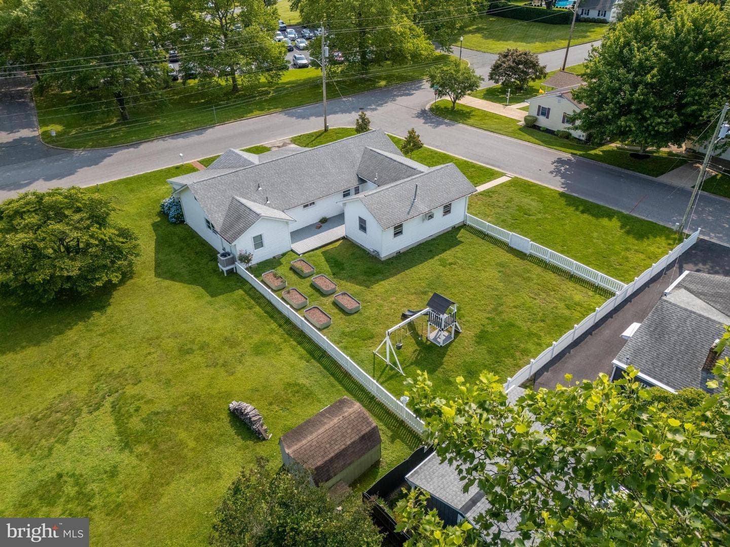 201 Buckingham Road photo 104