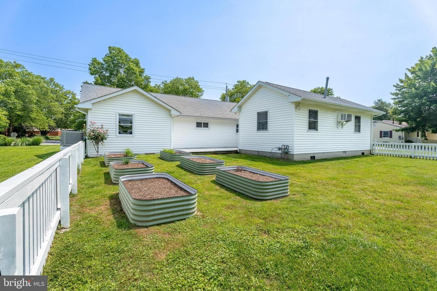201 Buckingham Road photo 61
