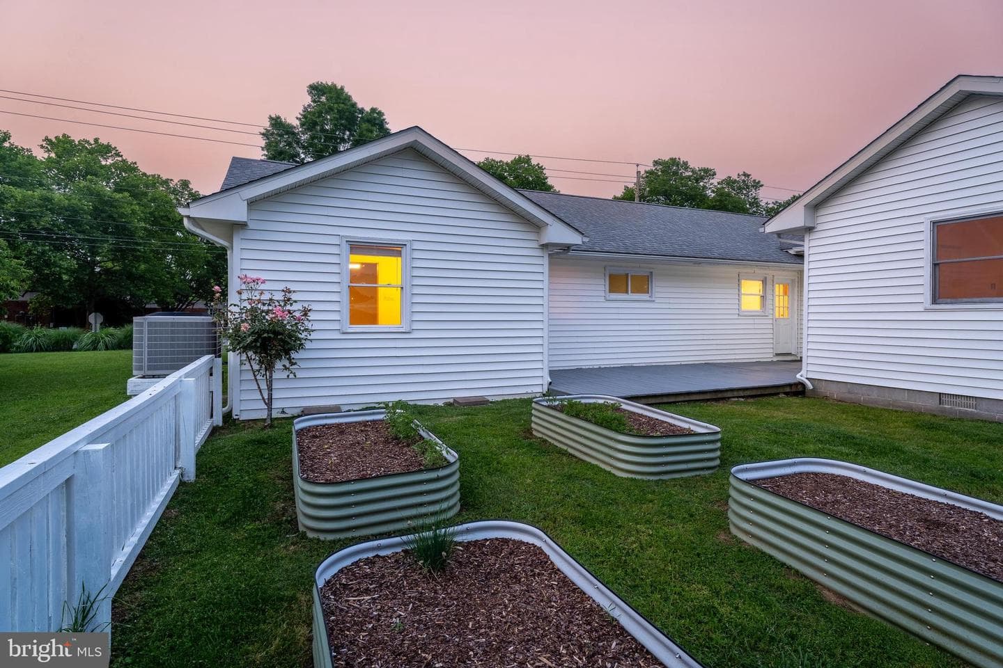 201 Buckingham Road photo 91