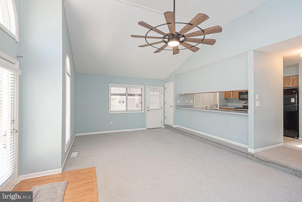 139 Camelot Circle photo 11