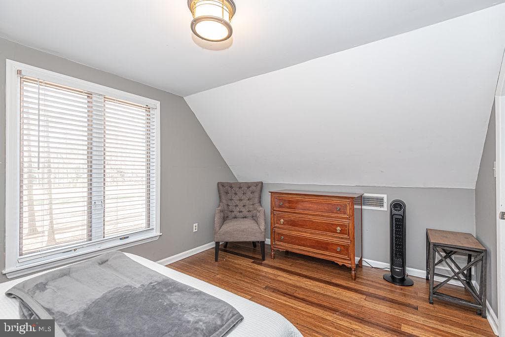 566 Ocean Parkway photo 46
