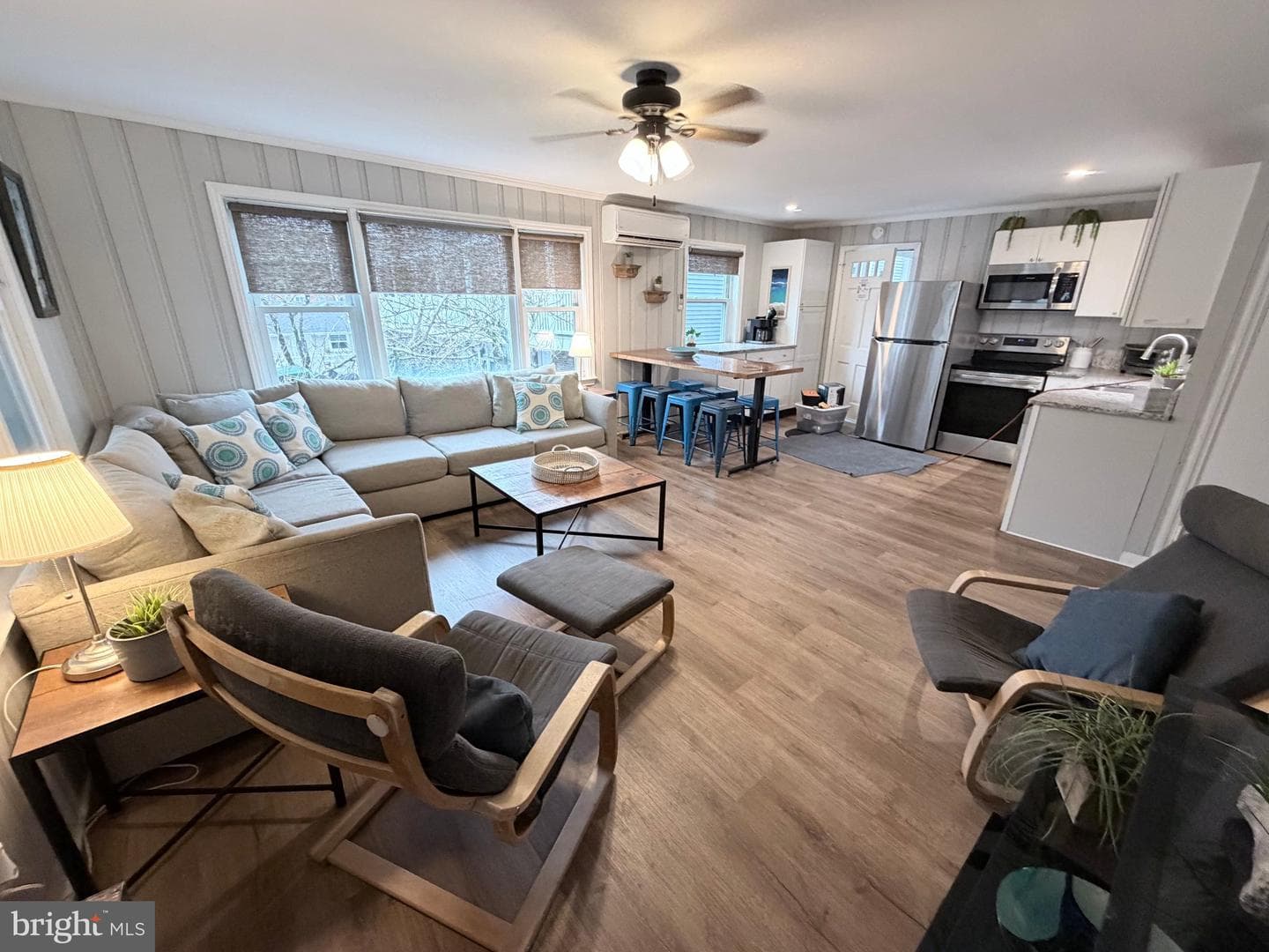 1407 N Saint Louis Avenue #5 photo 3