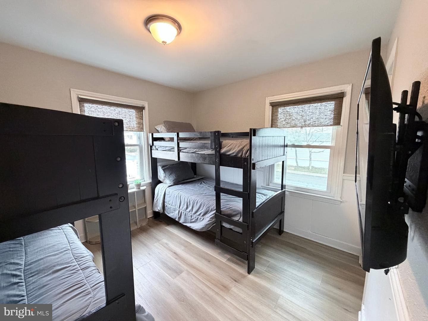 1407 N Saint Louis Avenue #5 photo 36