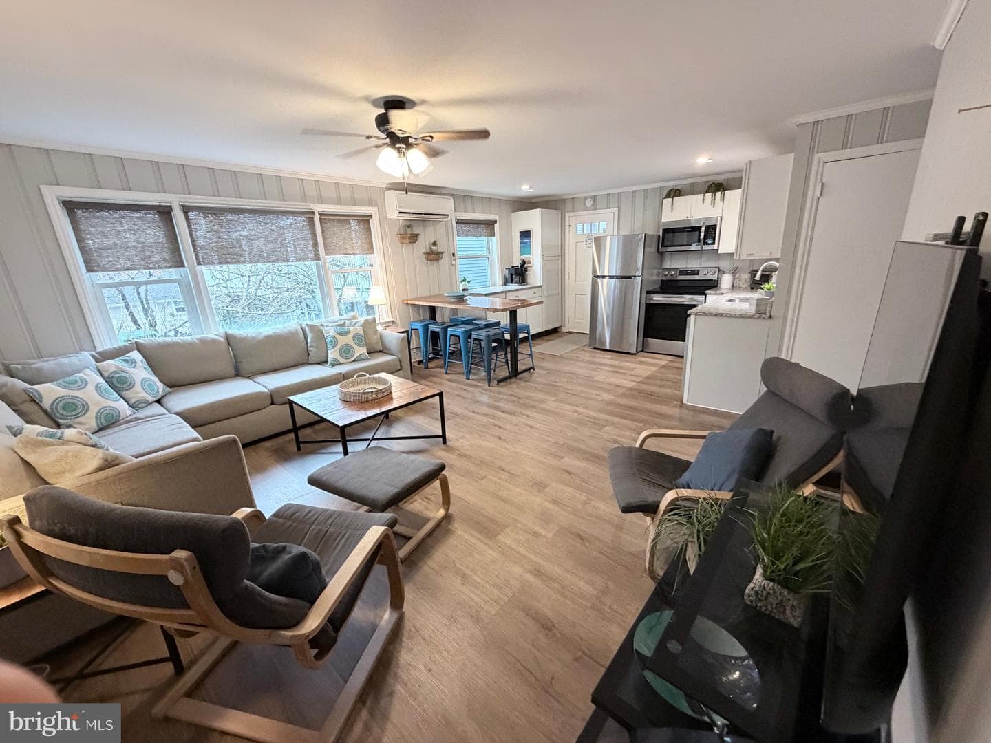 1407 N Saint Louis Avenue #5 photo 5