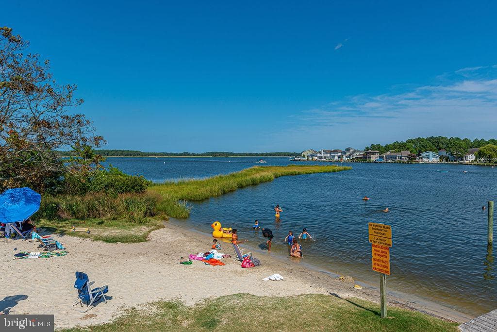 562 Ocean Parkway photo 96