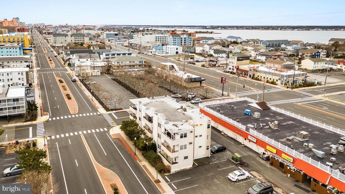 2801 N Baltimore Avenue #309 Holiday Plaza photo 8