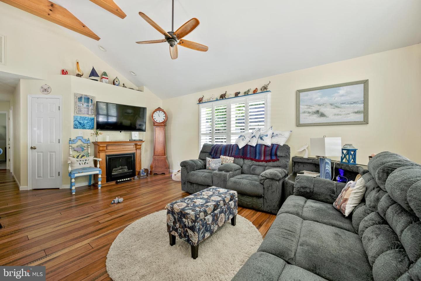52 Nottingham Lane photo 18