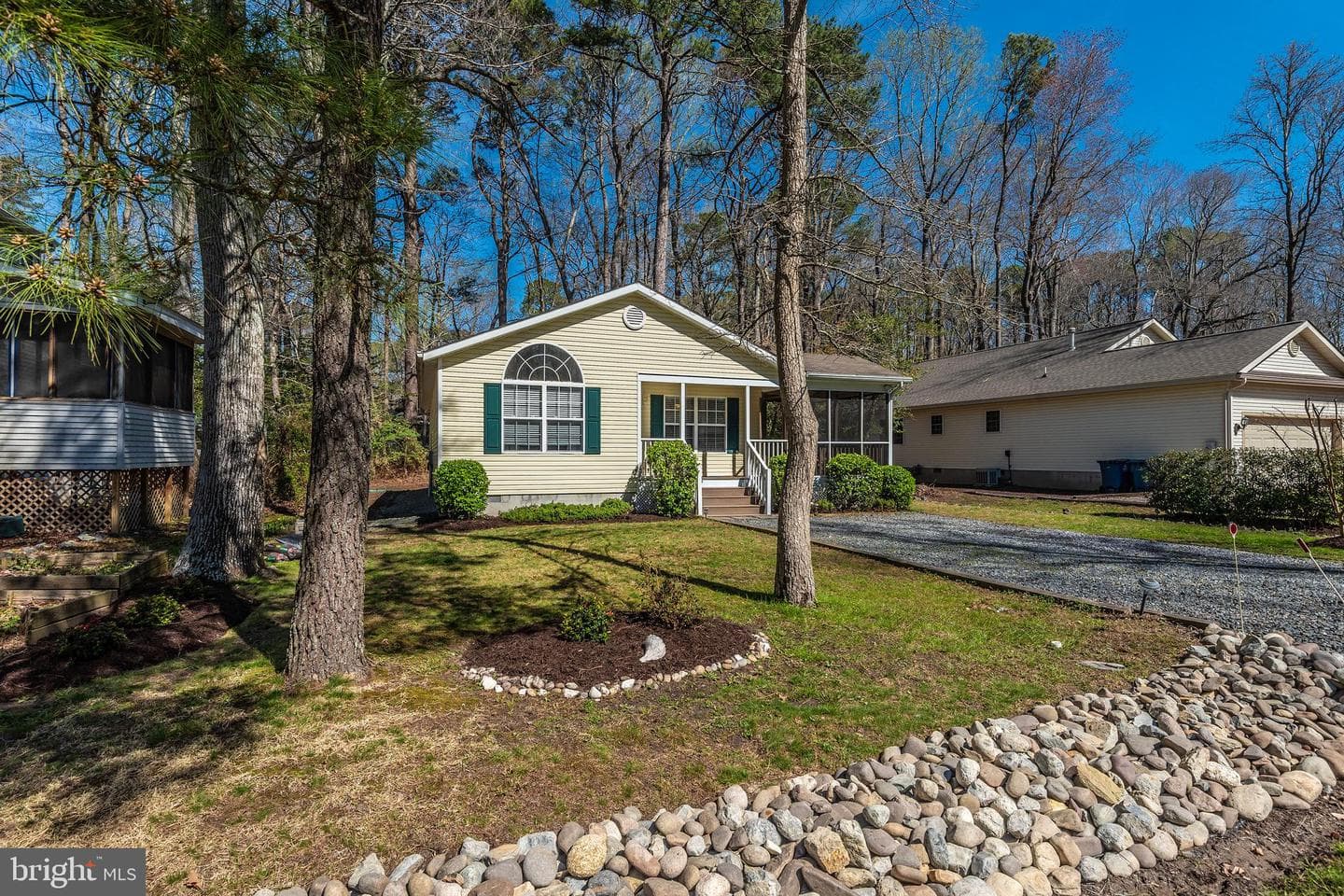 14 Garrett Drive photo 6