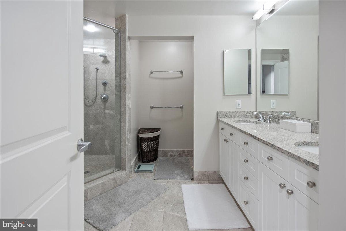 2 48th Street #1602 photo 28