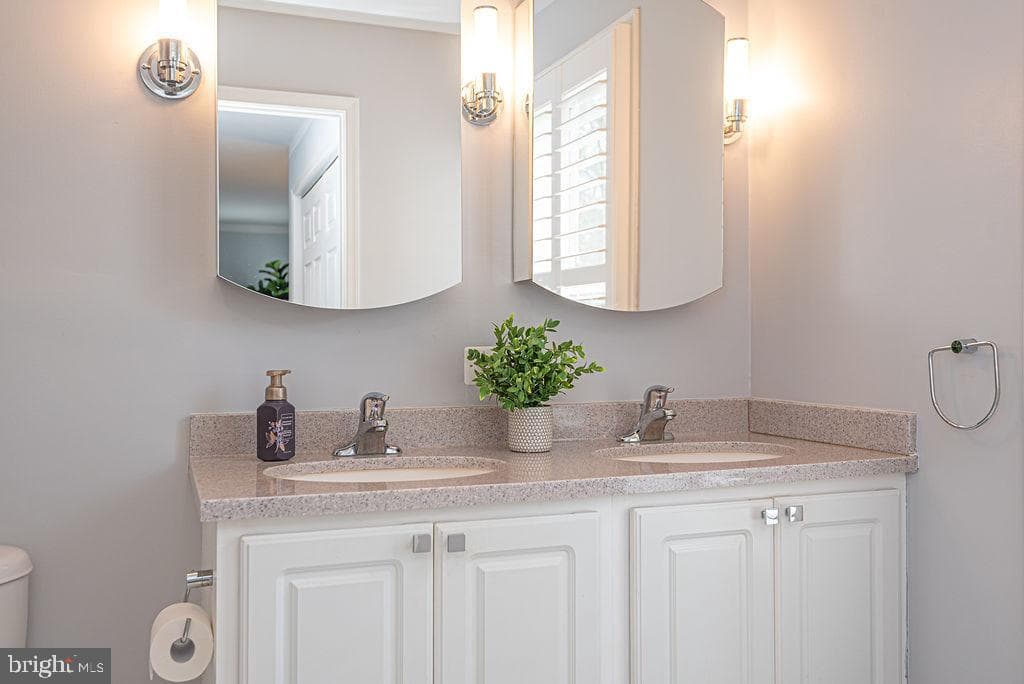 7710 Yacht Club Drive #314 photo 44