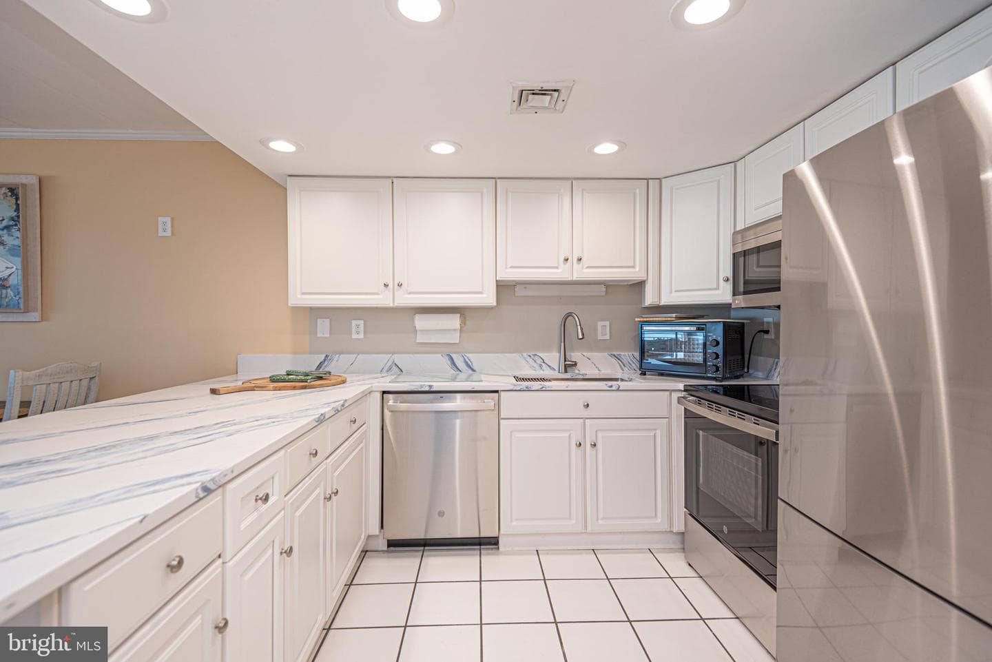 5001 Atlantic Avenue #104 photo 4