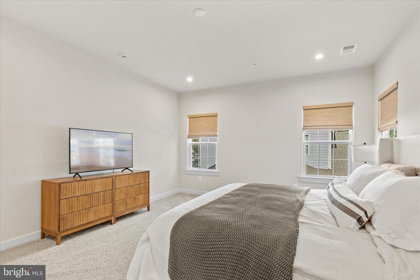 12105 Landings Boulevard photo 29