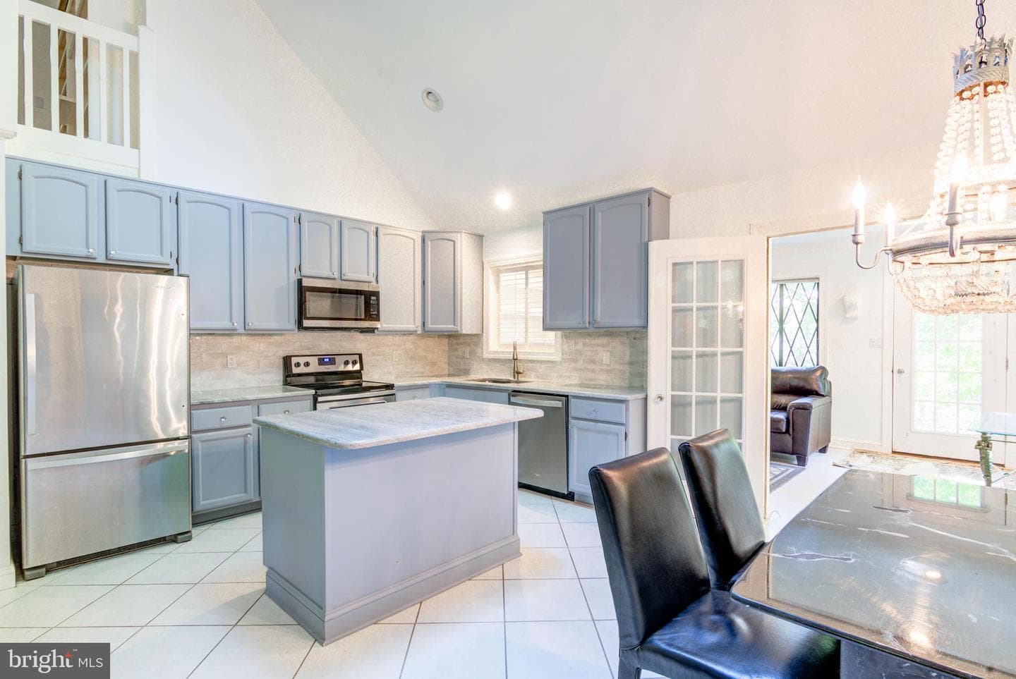 127 Nottingham Lane photo 4