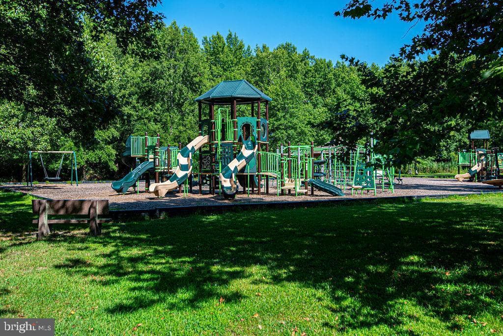 6 Southwind Court photo 68