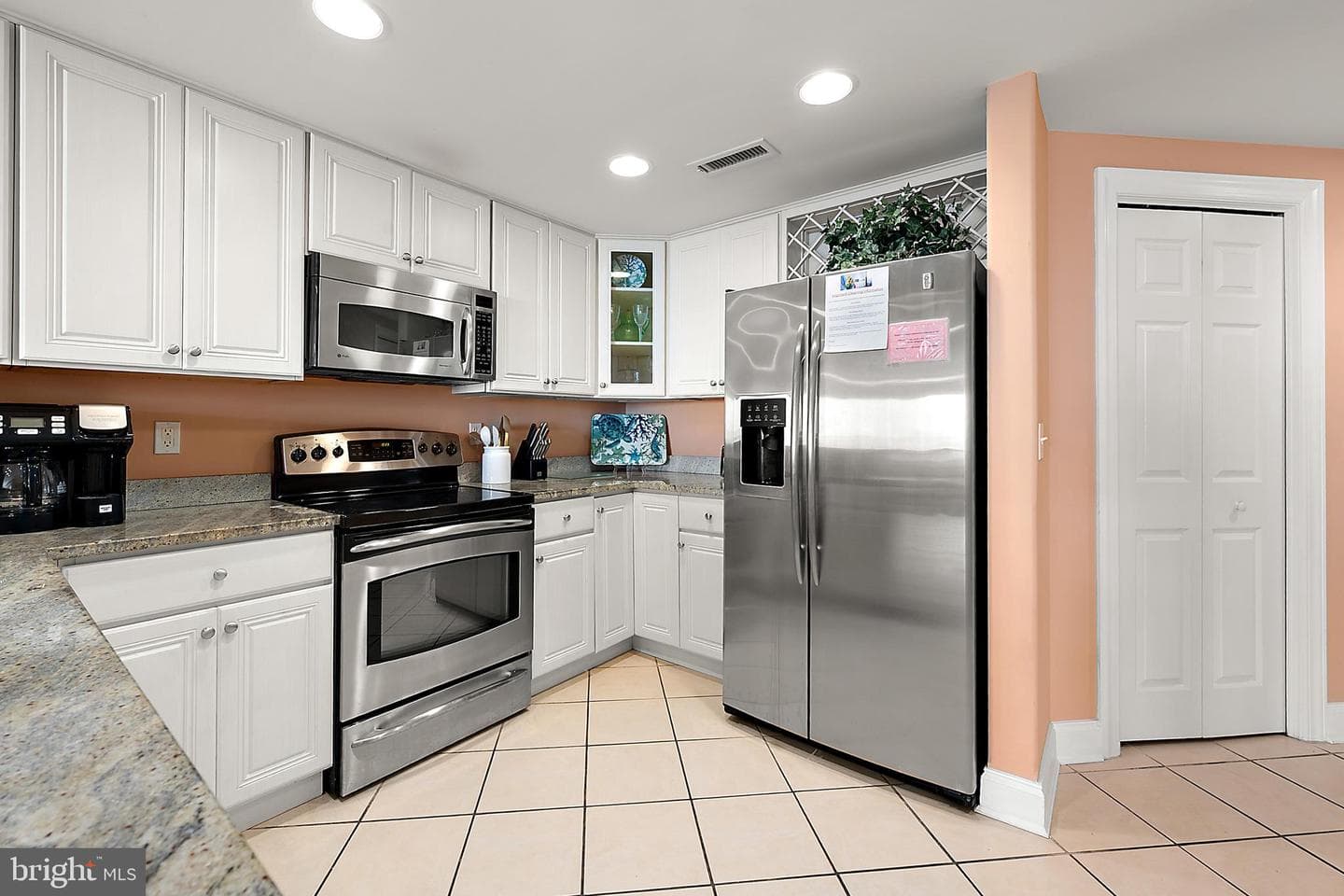 6 7th Street #603 photo 15