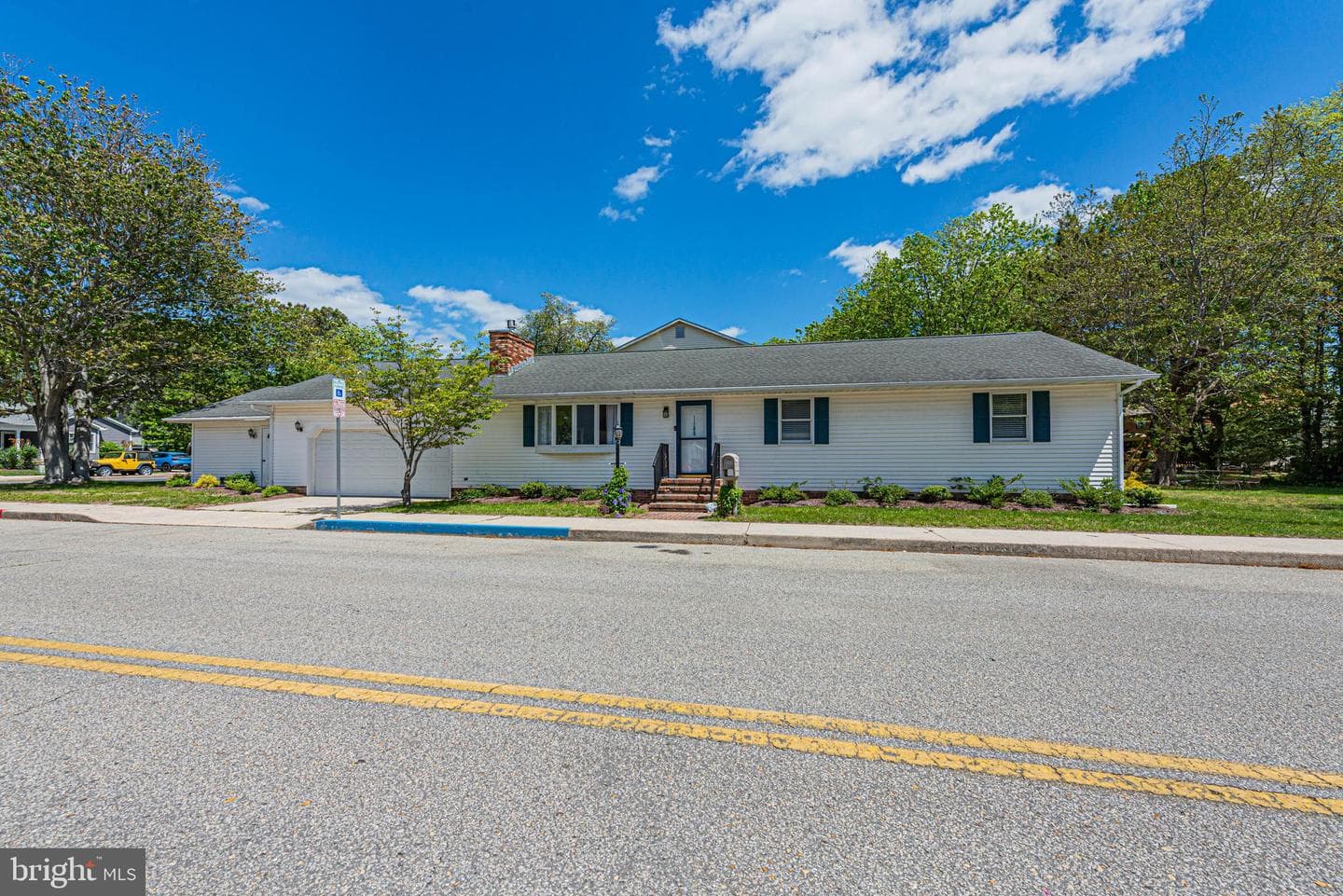 14106 Derrickson Avenue photo 29