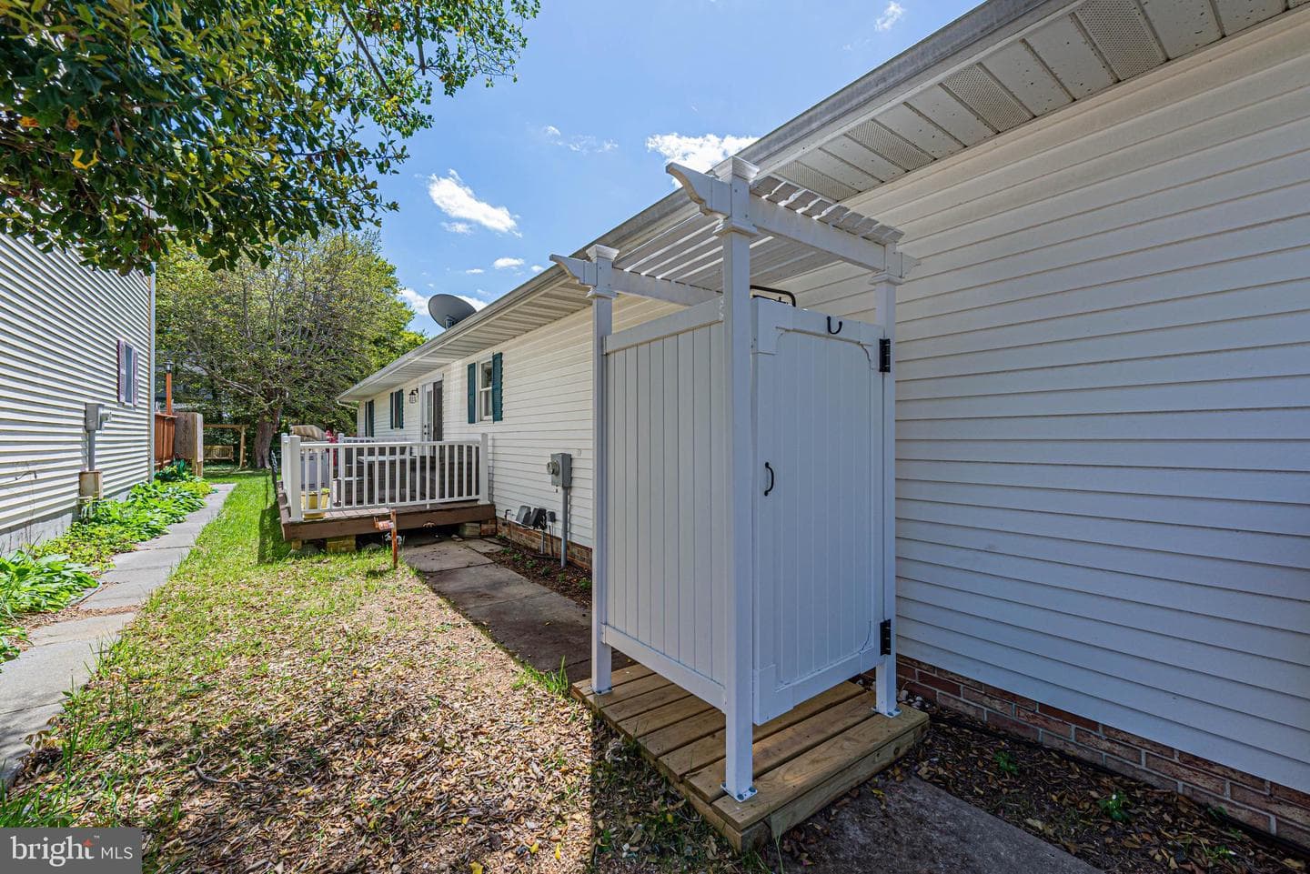 14106 Derrickson Avenue photo 32