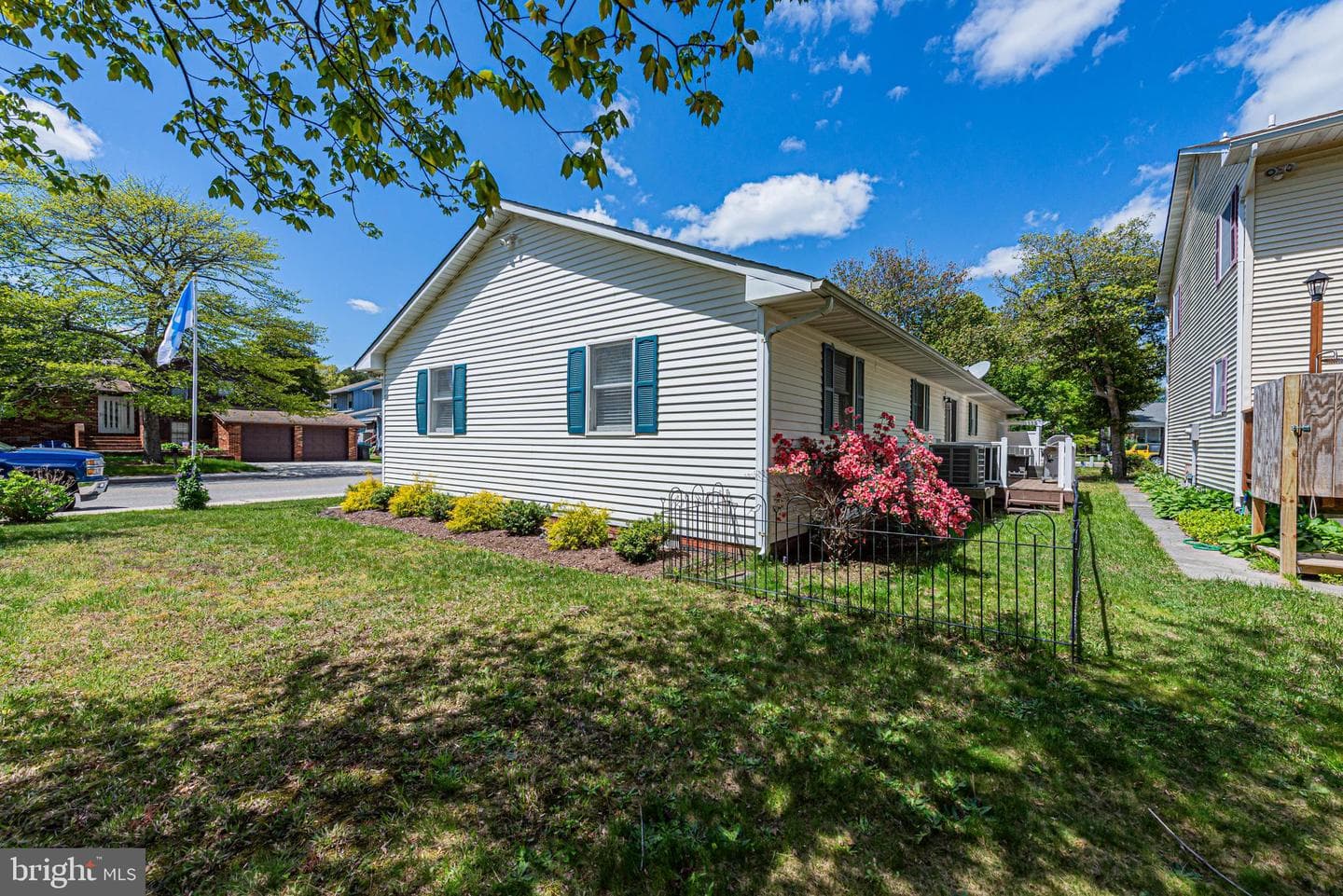 14106 Derrickson Avenue photo 33