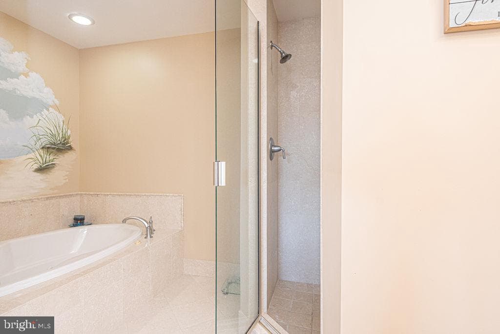 301 14th St # 205 photo 32