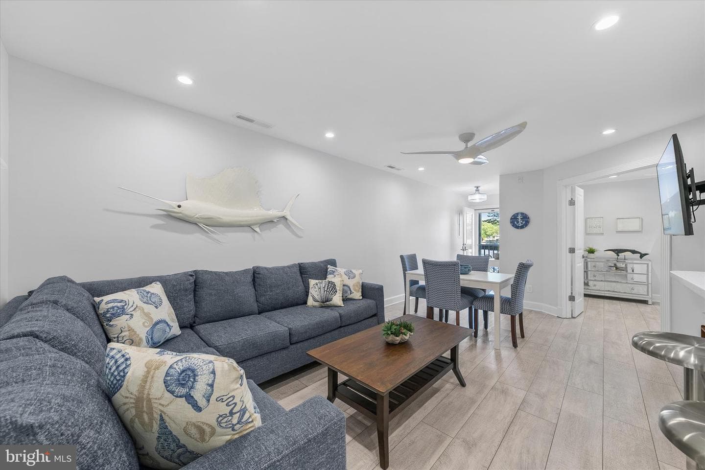 14301 Tunnel Ave # 1B photo 9